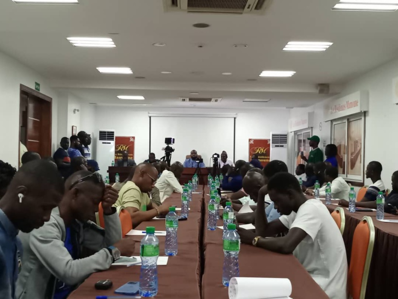 PAD : les transitaires et importateurs de véhicules décrient la cherté des taxes douanières PAD : les transitaires et importateurs de véhicules décrient la cherté des taxes douanières