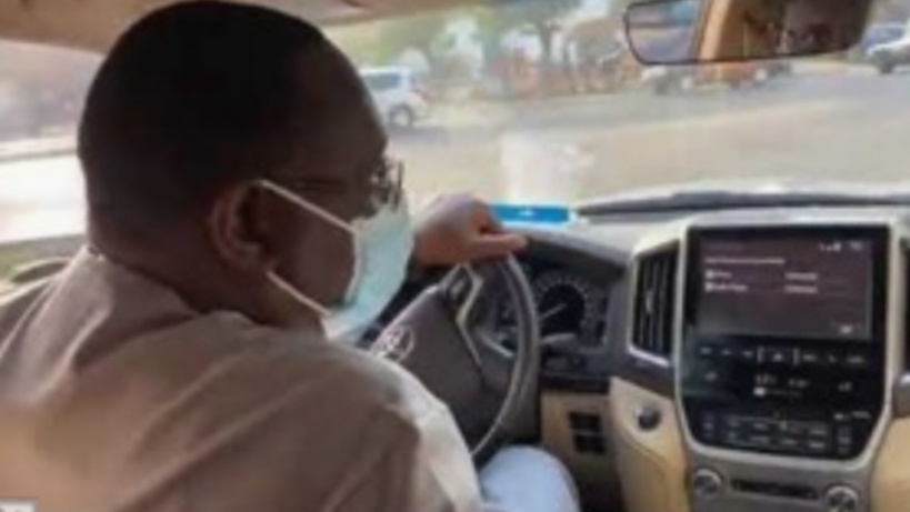 En virée à Dakar, Macky et Marième Faye Sall contrariés par les cris «Sonko, Sonko, Sonko… » En virée à Dakar, Macky et Marième Faye Sall contrariés par les cris «Sonko, Sonko, Sonko… »