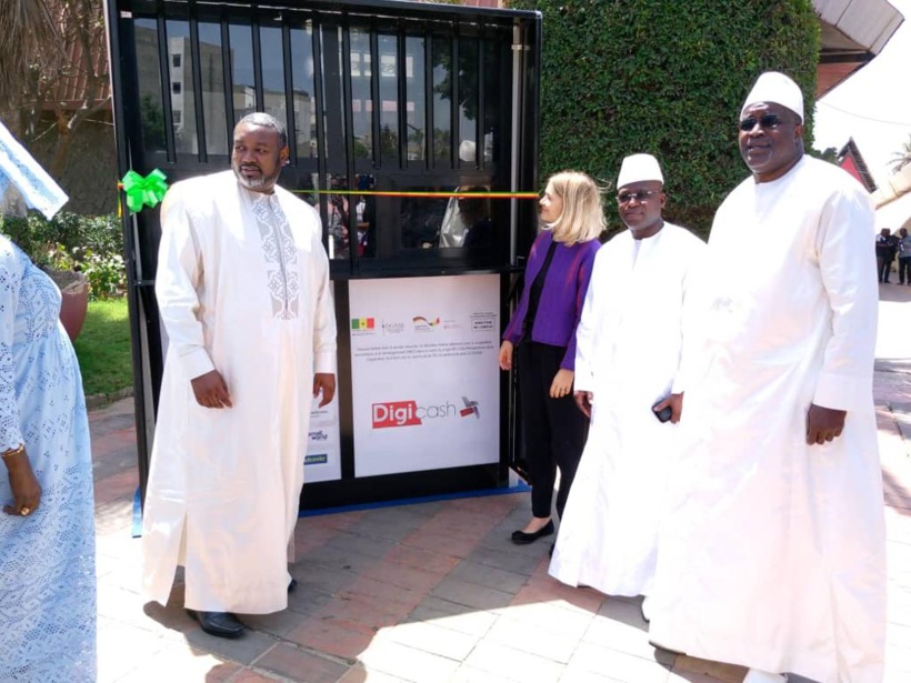 Réception de 130 kiosques multi-services combinant emploi pour 260 jeunes et accès aux services digitaux Réception de 130 kiosques multi-services combinant emploi pour 260 jeunes et accès aux services digitaux