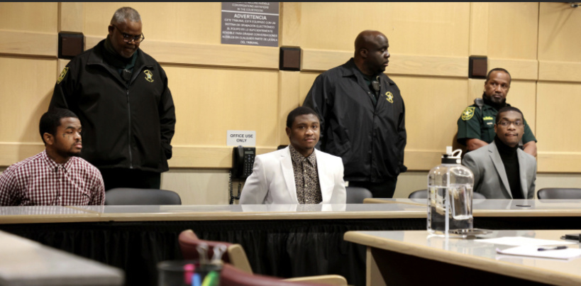 Trois hommes condamnés pour l'assassinat du rappeur américain XXXTentacion Trois hommes condamnés pour l'assassinat du rappeur américain XXXTentacion