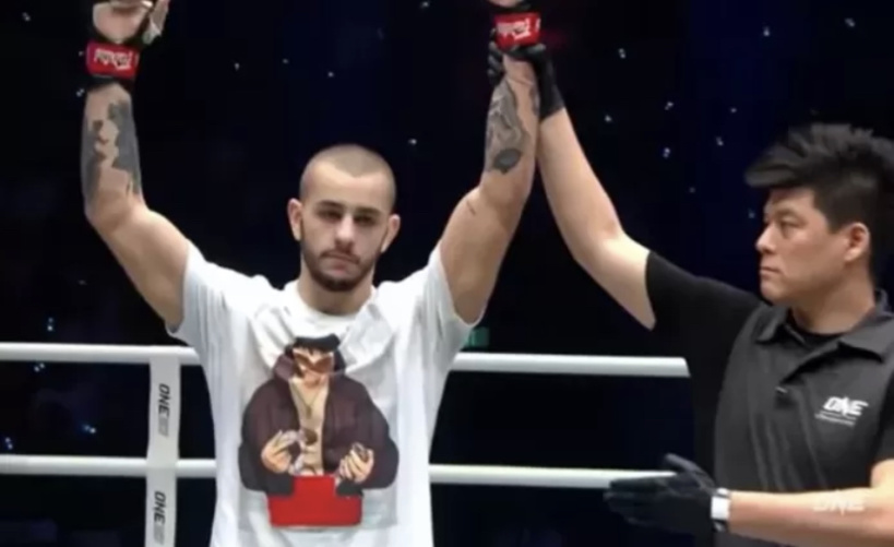 Le monde de la MMA en deuil: Iuri Lapicus perd la vie dans un accident de moto à Milan Le monde de la MMA en deuil: Iuri Lapicus perd la vie dans un accident de moto à Milan