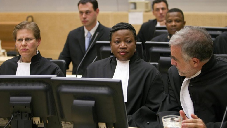 Le banc des procureurs au procès de Jean-Pierre Bemba à la Haye, le 22 novembre 2010. REUTERS/Michael Kooren