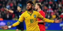 Football - Neymar mène le bal du Brésil en Turquie Football - Neymar mène le bal du Brésil en Turquie