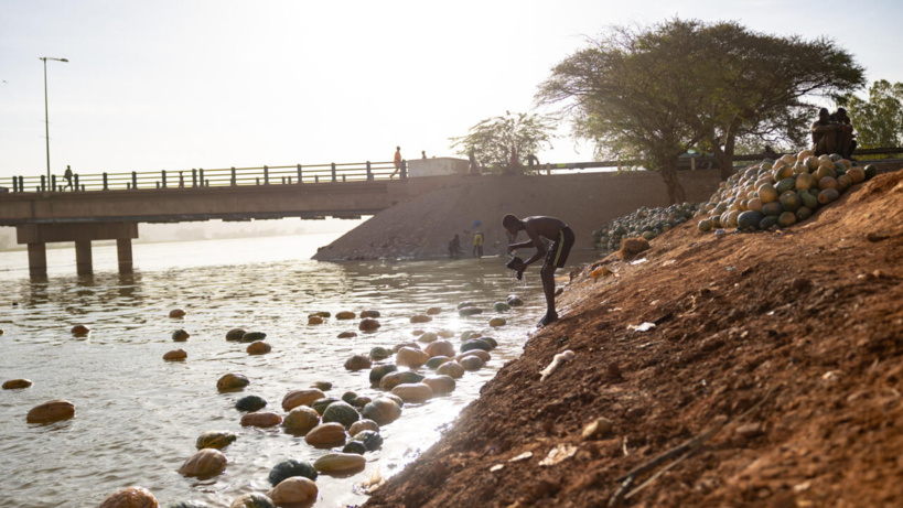À Niamey, la pollution du fleuve Niger inquiète les défenseurs de l'environnement À Niamey, la pollution du fleuve Niger inquiète les défenseurs de l'environnement