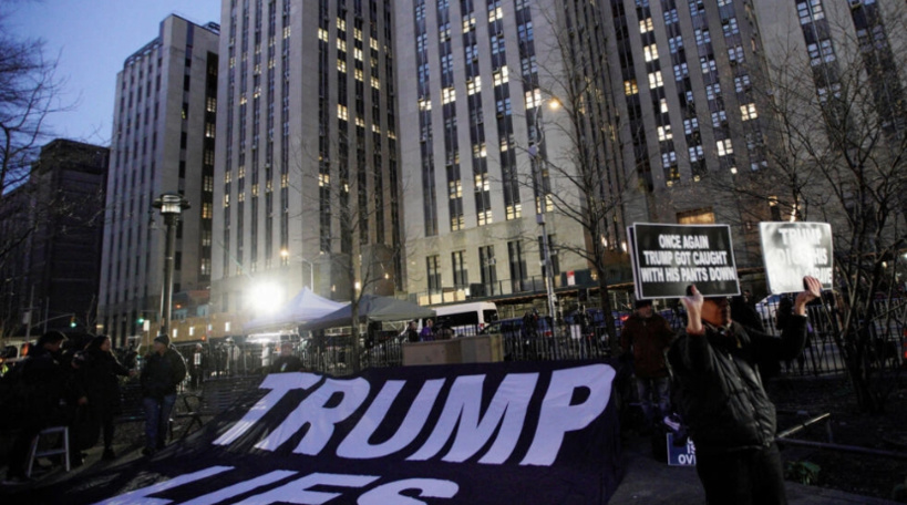 Après l'inculpation de Trump, les républicains font bloc, les démocrates saluent cette décision Après l'inculpation de Trump, les républicains font bloc, les démocrates saluent cette décision