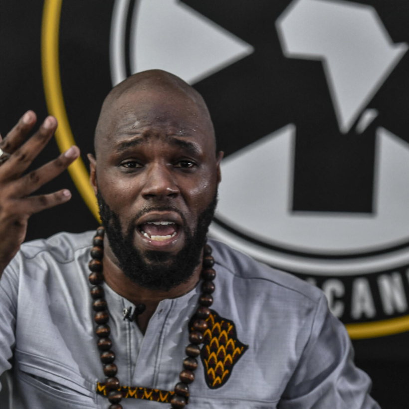 Le militant panafricaniste Kemi Seba répond à une enquête journalistique sur ses liens avec Wagner Le militant panafricaniste Kemi Seba répond à une enquête journalistique sur ses liens avec Wagner