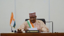 Hama Amadou alors à son poste de président de l'Assemblée nationale nigérienne, en novembre 2013. AFP PHOTO / ISSOUF SANOGO