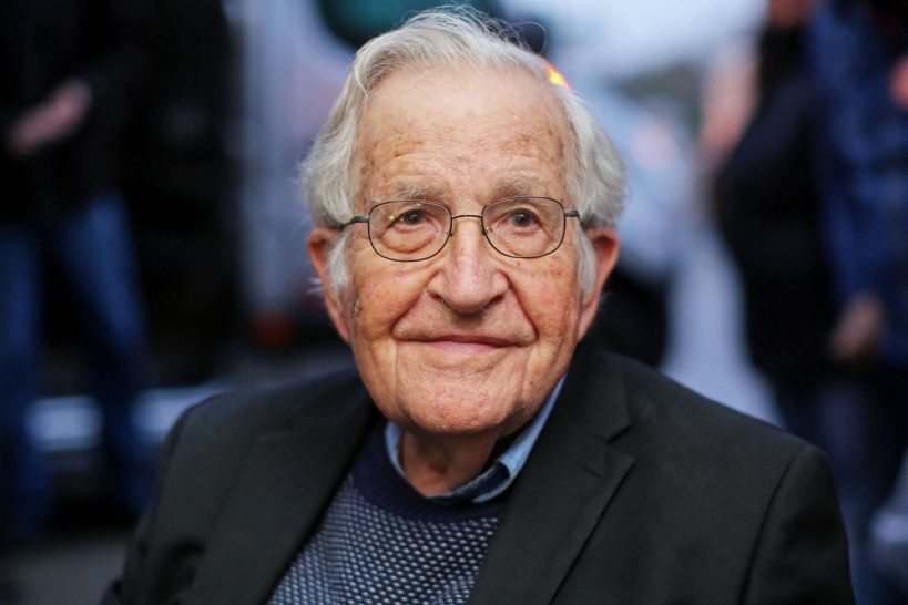 Désaveu international ! La chronique de KACCOR sur Noam Chomsky qui rejoint le combat contre la 3e candidature de Macky