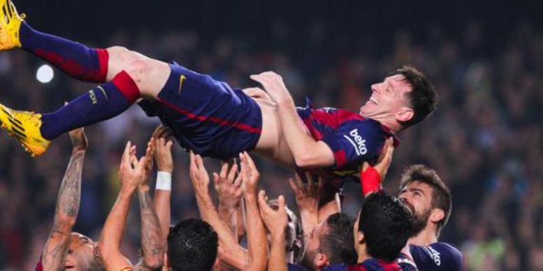 Barcelone : Manchester City prêt à mettre 250M€ pour Messi, mais...