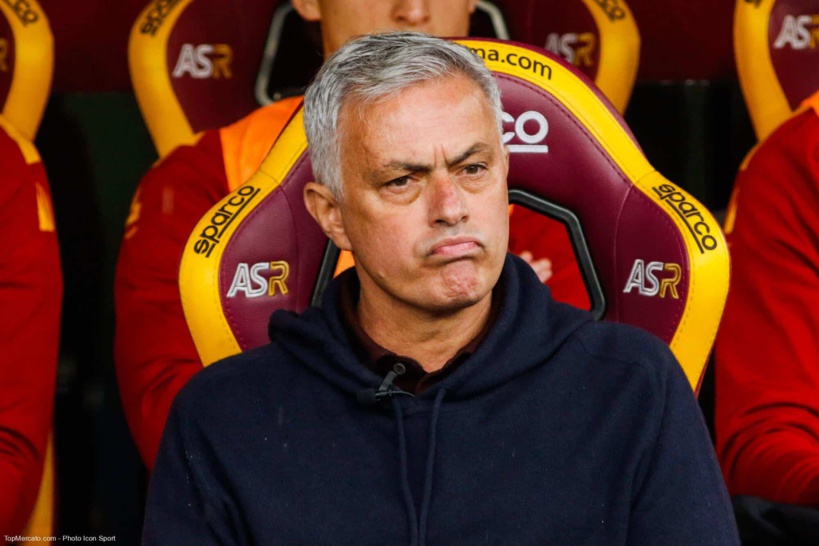 Mourinho courtisé par les dirigeants d’Al Nassr pour rejoindre Ronaldo Mourinho courtisé par les dirigeants d’Al Nassr pour rejoindre Ronaldo