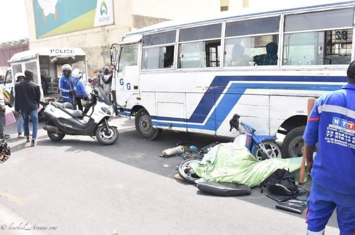 Hlm Dakar: un choc entre un moto "Jakarta" et un bus Tata fait un mort 