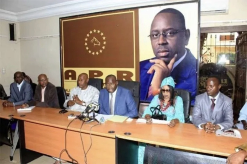 Le Secrétariat exécutif national de l’APR zappe la sortie de Idy et se concentre sur le procès en Appel Sonko-Mame Mbaye Niang Le Secrétariat exécutif national de l’APR zappe la sortie de Idy et se concentre sur le procès en Appel Sonko-Mame Mbaye Niang