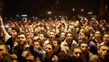Des manifestants anti-Moubarak chantent dans les rues du Caire, le 29 novembre. AFP PHOTO / MOHAMED EL-SHAHED