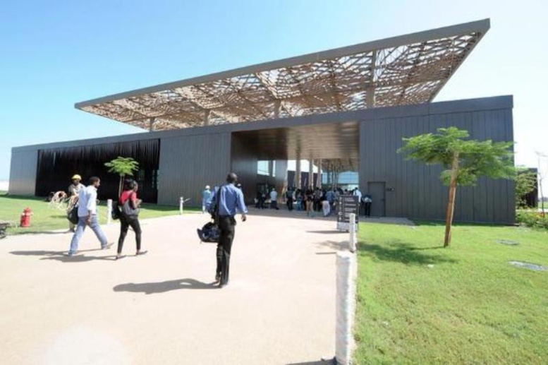 Traitement de la presse: la fausse note du sommet Traitement de la presse: la fausse note du sommet