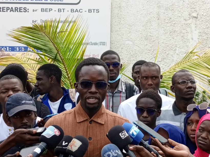 En grève illimitée, la CONTECHS réclame le paiement sans délai des allocutions de formation En grève illimitée, la CONTECHS réclame le paiement sans délai des allocutions de formation