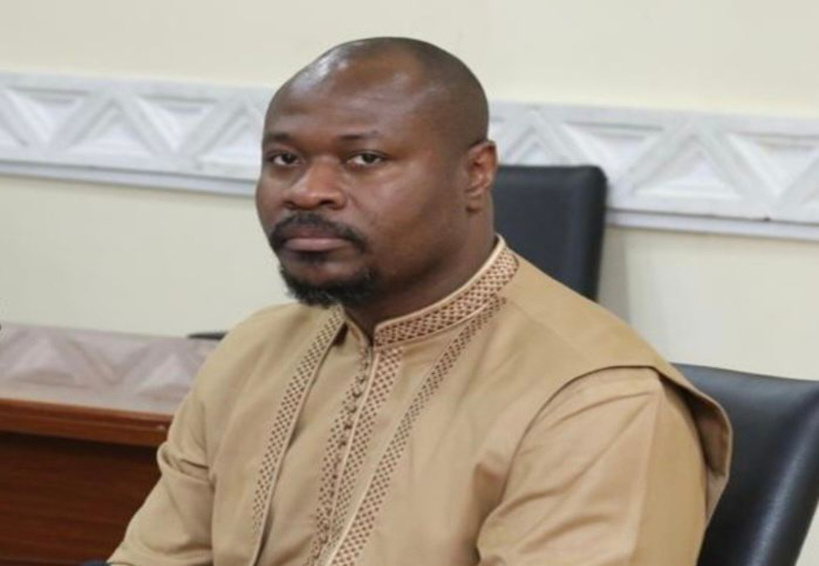 Assemblée nationale: Guy Marius Sagna refuse de prendre 100.000 FCFA de sukëru koor et un billet pour Rome Assemblée nationale: Guy Marius Sagna refuse de prendre 100.000 FCFA de sukëru koor et un billet pour Rome