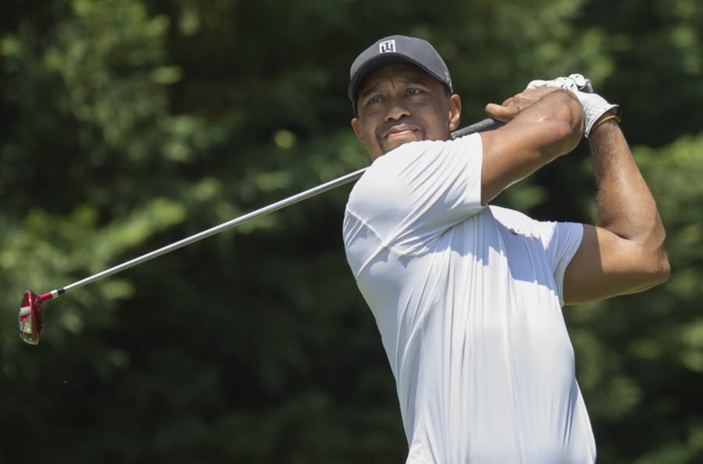 Golf: Tiger Woods se classe dernier pour son retour en compétition