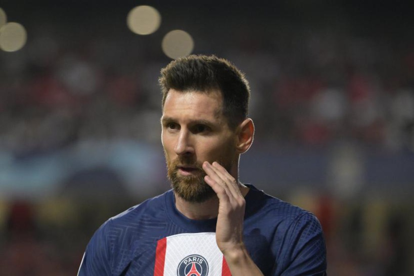 Mercato : le FC Barcelone veut imposer une clause choquante à Lionel Messi Mercato : le FC Barcelone veut imposer une clause choquante à Lionel Messi
