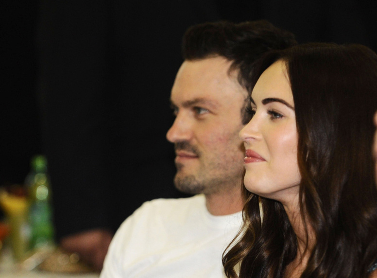 Megan Fox et Brian Austin Green victimes d'un accident de voiture Megan Fox et Brian Austin Green victimes d'un accident de voiture
