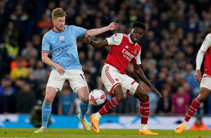 Manchester City écrase Arsenal et file vers le titre Manchester City écrase Arsenal et file vers le titre