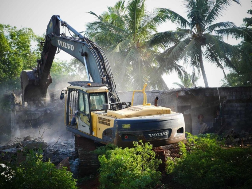 À Mayotte, un nouveau bidonville détruit alors que l'opération «Wuambushu» patine À Mayotte, un nouveau bidonville détruit alors que l'opération «Wuambushu» patine