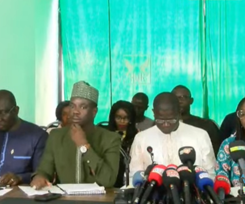 Haute Cour de justice : le bureau de l’Assemblée nationale valide la requête de Yewwi Askan Wi Haute Cour de justice : le bureau de l’Assemblée nationale valide la requête de Yewwi Askan Wi