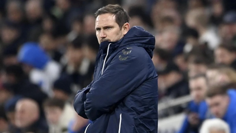 Chelsea : Frank Lampard tacle sa direction Chelsea : Frank Lampard tacle sa direction