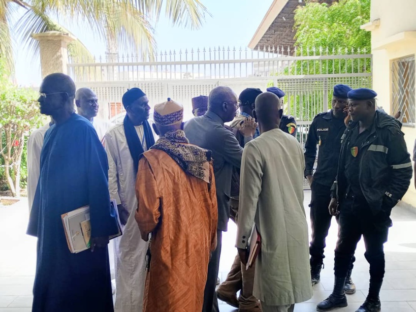 « Près de 280. 000 Sénégalais ont demandé à figurer sur les listes électorales sur le plan national » (CENA) « Près de 280. 000 Sénégalais ont demandé à figurer sur les listes électorales sur le plan national » (CENA)