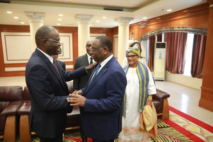 Arrêt sur images: Khalifa Sall et la poignée de main avec le président Macky Sall