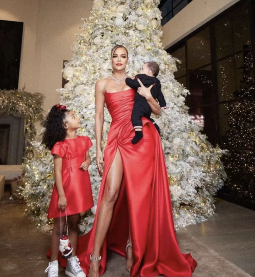 Khloe Kardashian dévoile enfin le prénom de son fils, neuf mois après sa naissance