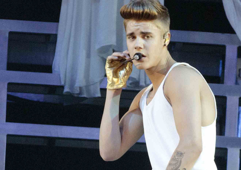 Justin Bieber avec Kendall Jenner ou Hailey Valdwin ? Non, il est célibataire !