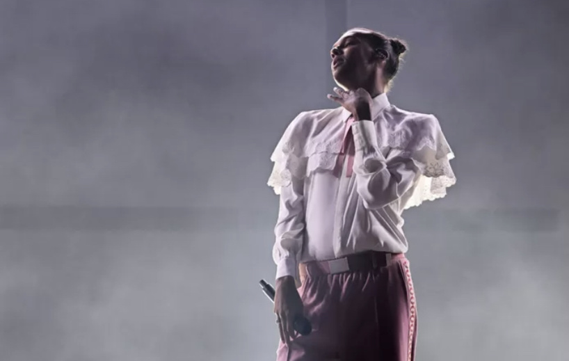 “Merci de ne pas faire semblant”: les stars et fans belges soutiennent Stromae après l’arrêt de sa tournée “Merci de ne pas faire semblant”: les stars et fans belges soutiennent Stromae après l’arrêt de sa tournée