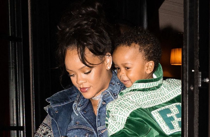 Rihanna : Le prénom original de son fils enfin révélé, la star avait lâché des indices... Rihanna : Le prénom original de son fils enfin révélé, la star avait lâché des indices...