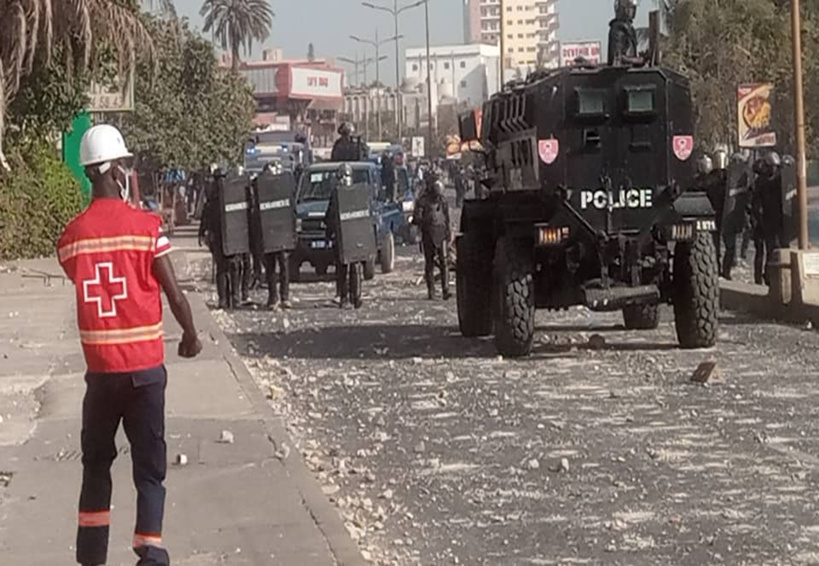 Manifestations à Ngor: Amnesty International dénonce « l’usage excessif de la force par la gendarmerie » Manifestations à Ngor: Amnesty International dénonce « l’usage excessif de la force par la gendarmerie »
