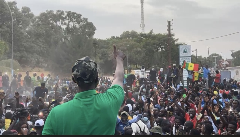Ousmane Sonko est déposé chez lui par le GIGN Ousmane Sonko est déposé chez lui par le GIGN