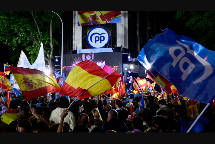 Élections municipales et régionales en Espagne: recul de la gauche et forte poussée de la droite