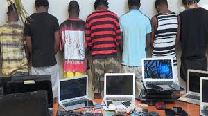 Cybercriminalité : 33 Nigérians arrêtés aux Almadies par la DSC 