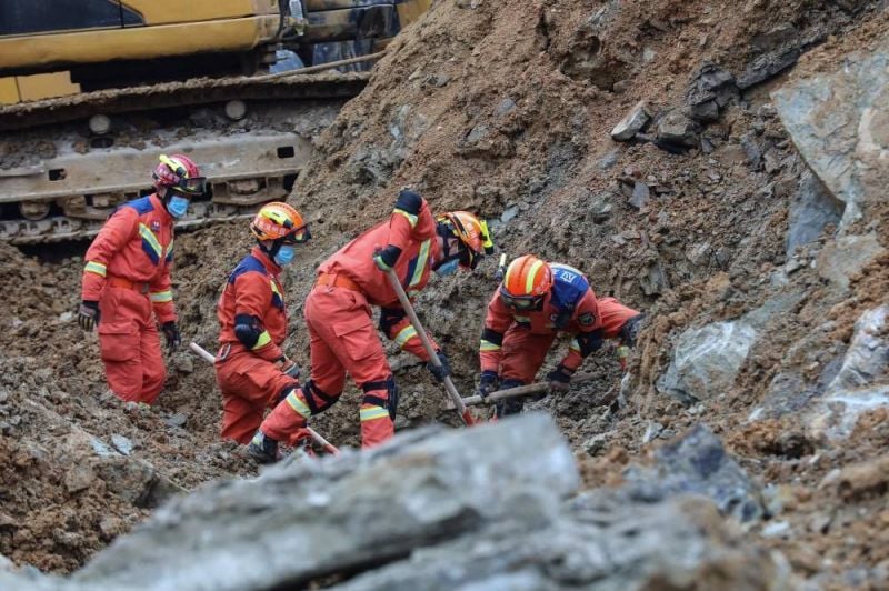 Quatorze morts dans un glissement de terrain en Chine