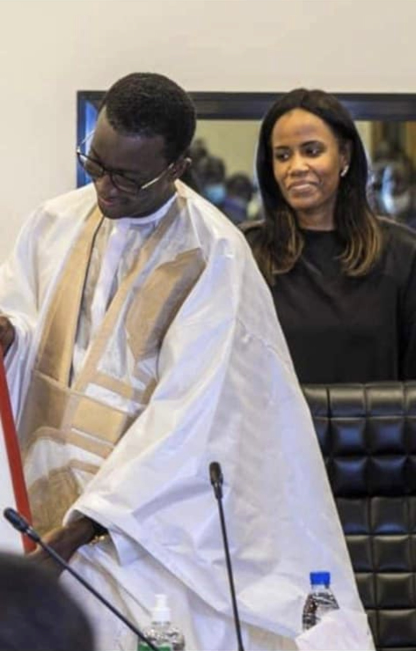 Tensions politiques: les vérités crues d'une collaboratrice du Premier ministre (Opinion) Tensions politiques: les vérités crues d'une collaboratrice du Premier ministre (Opinion)