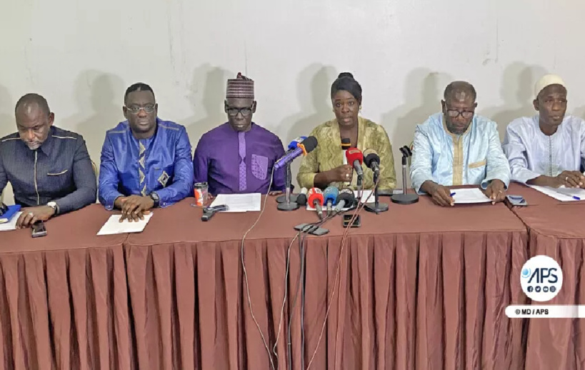 Tension au Sénégal : 20 organisations de la société civile invitent Macky et Sonko à un "dialogue direct" Tension au Sénégal : 20 organisations de la société civile invitent Macky et Sonko à un "dialogue direct"