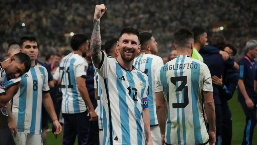 Lionel Messi déchaîne les passions à son arrivée en Chine Lionel Messi déchaîne les passions à son arrivée en Chine