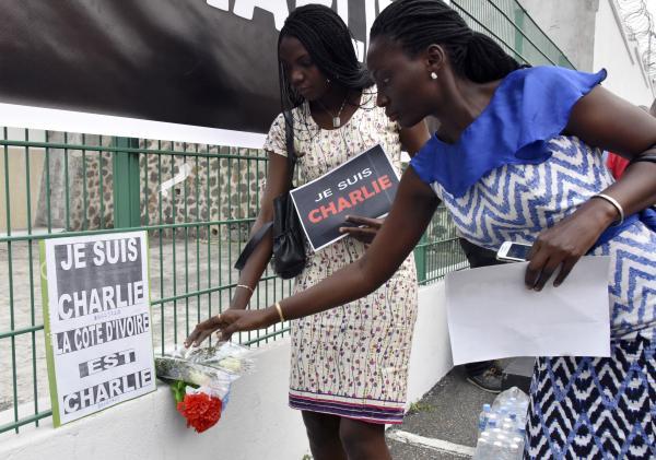 A Abidjan aussi il y avait des Charlie ce dimanche 11 janvier 2015. AFP/Sia Kambou