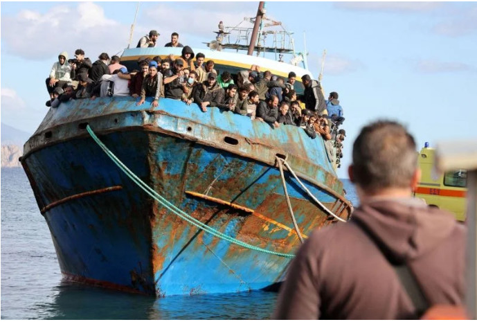 Grèce: dix-sept (17) morts après le naufrage d'une embarcation de migrants en mer Ionienne