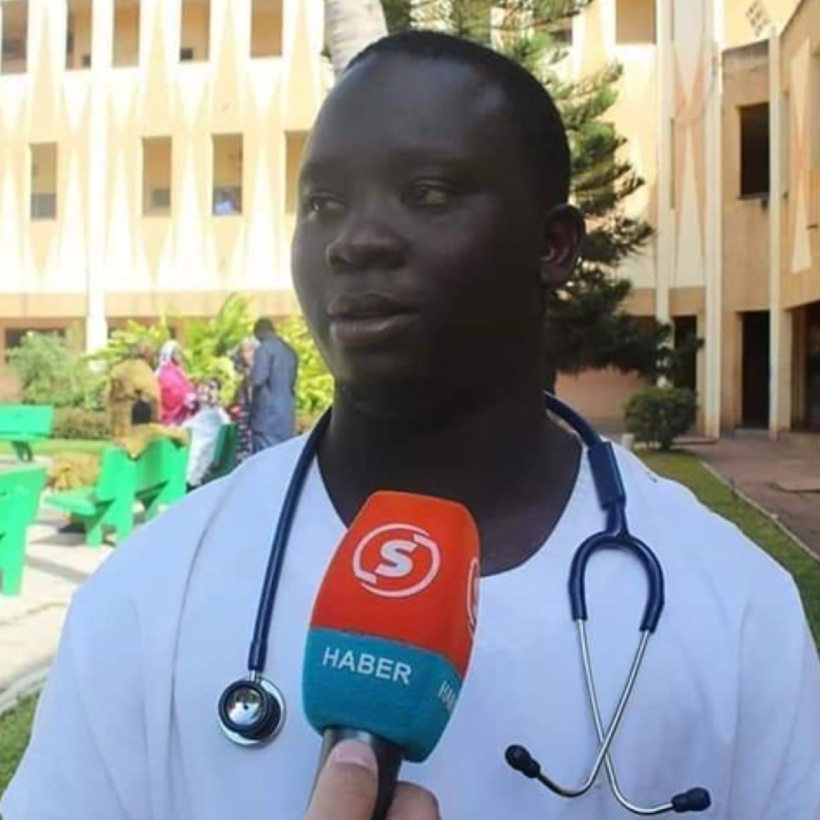 Le faux médecin Amadou Samba obtient une liberté provisoire Le faux médecin Amadou Samba obtient une liberté provisoire