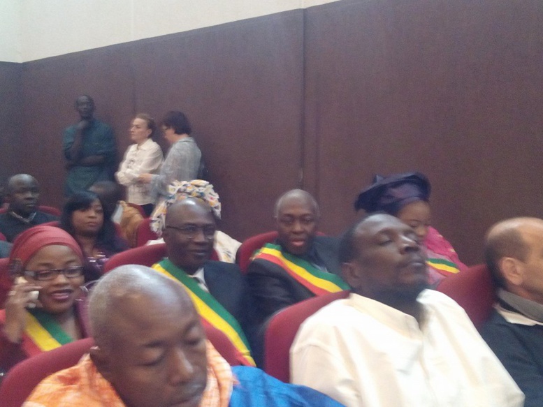 Procès Karim Wade: Les photos des députés qui s'incrustrent à l'audience Procès Karim Wade: Les photos des députés qui s'incrustrent à l'audience