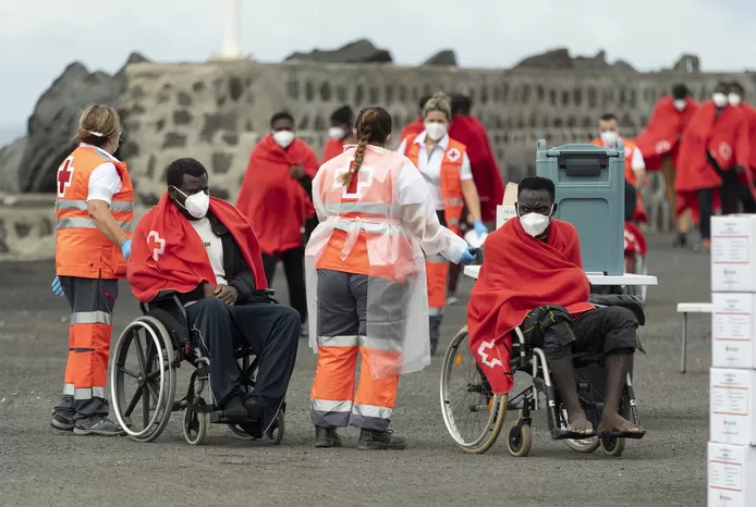 Une femme enceinte retrouvée morte à bord d’un bateau de migrants en Espagne