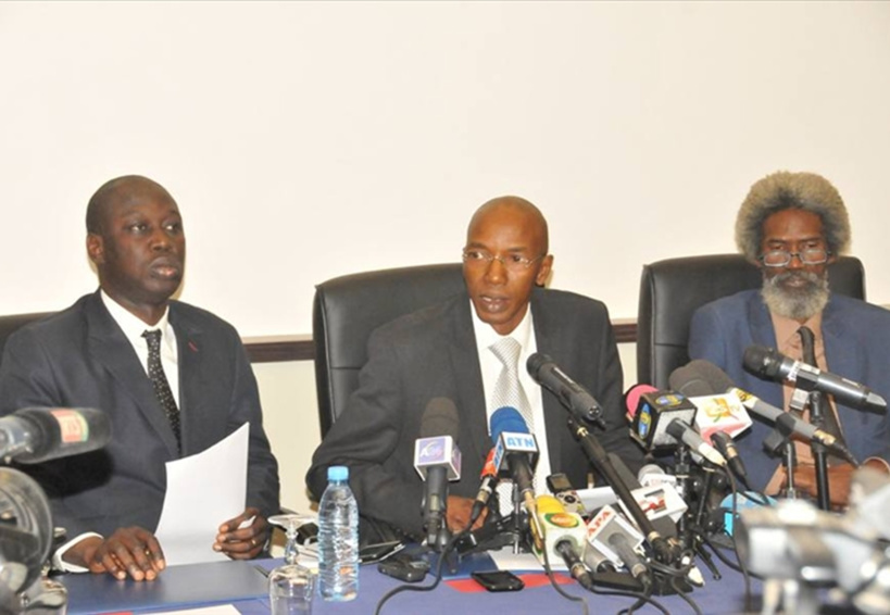 Révision annoncée du procès de Karim Wade: ses avocats apportent des précisions