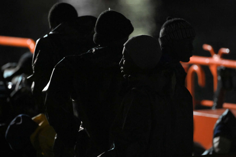 Près de 350 migrants secourus au larges des Canaries au lendemain d'un naufrage meurtrier