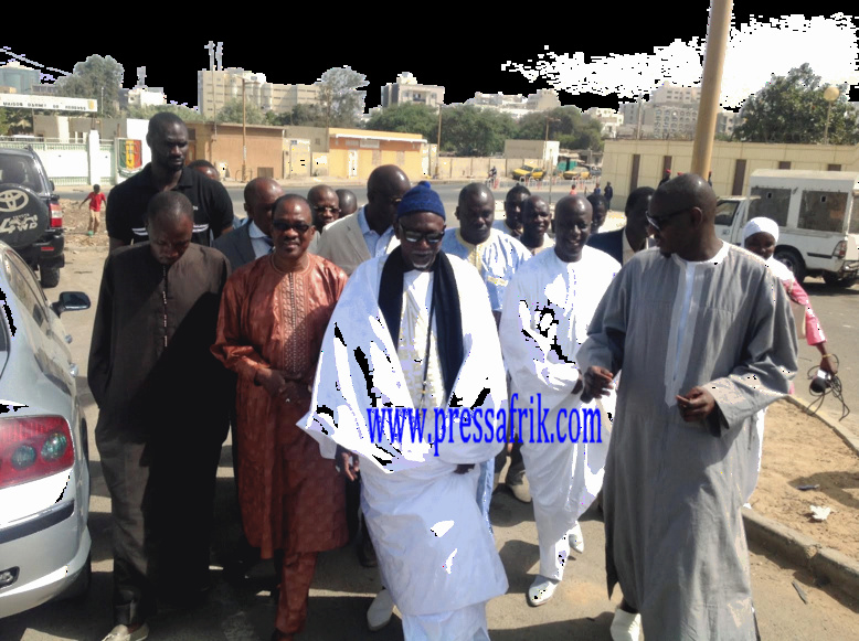 Images Rebeuss: Serigne Moustapha Mbacke rend visite à Karim Images Rebeuss: Serigne Moustapha Mbacke rend visite à Karim