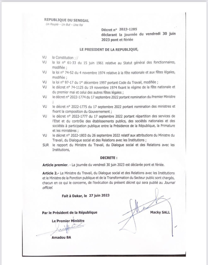 Le Président Macky Sall déclare le lendemain de la Tabaski pont et férié Le Président Macky Sall déclare le lendemain de la Tabaski pont et férié